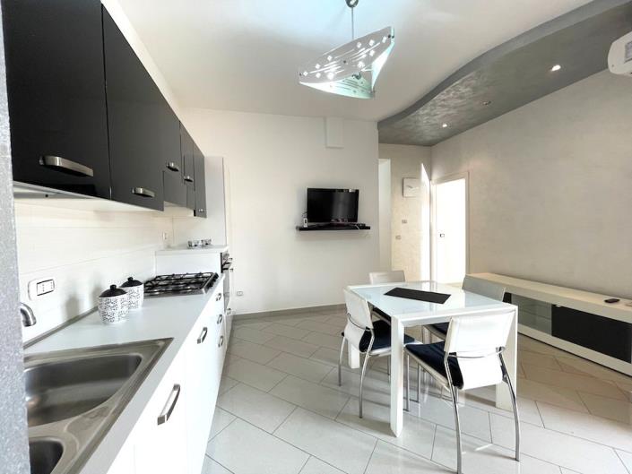 Image No.12-2 Bed Apartment for sale