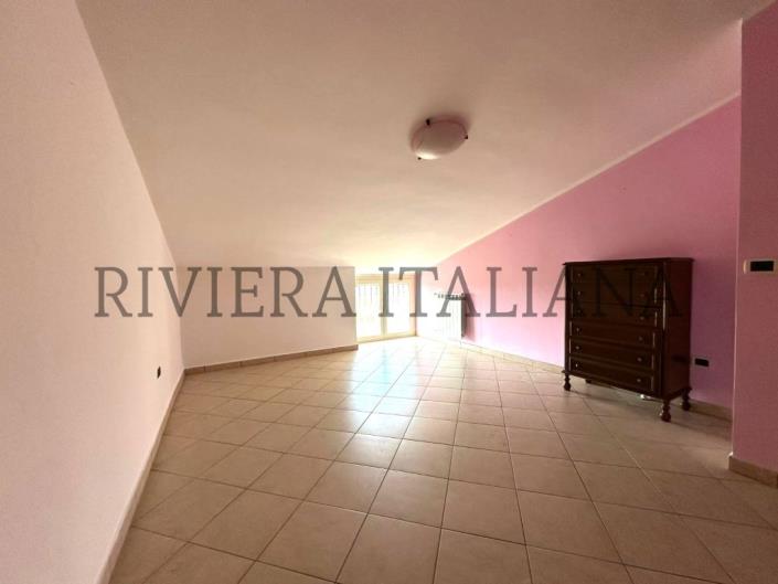 Image No.14-4 Bed Apartment for sale