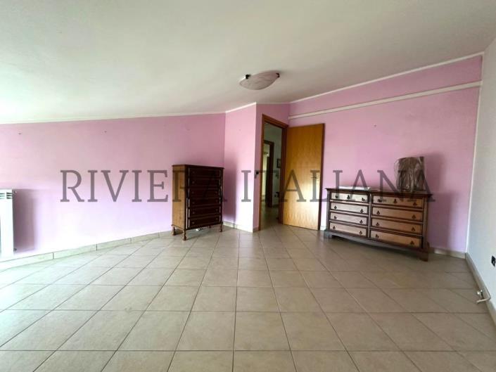 Image No.15-4 Bed Apartment for sale