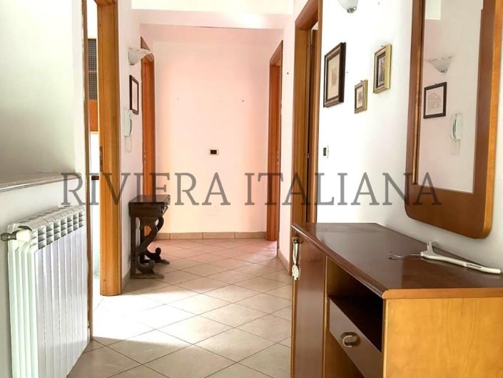 Image No.19-4 Bed Apartment for sale