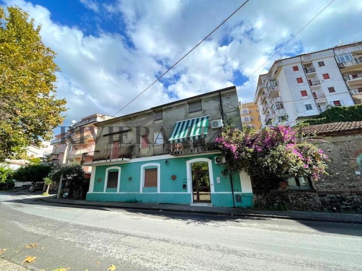 Image No.24-4 Bed Apartment for sale