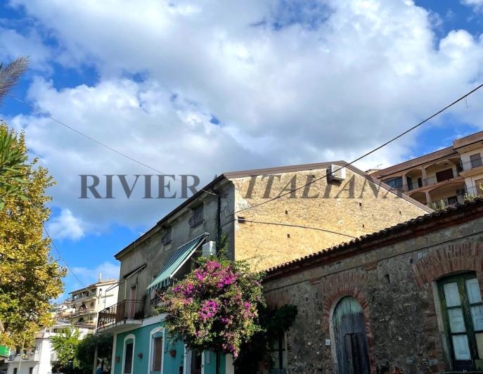 Image No.25-4 Bed Apartment for sale