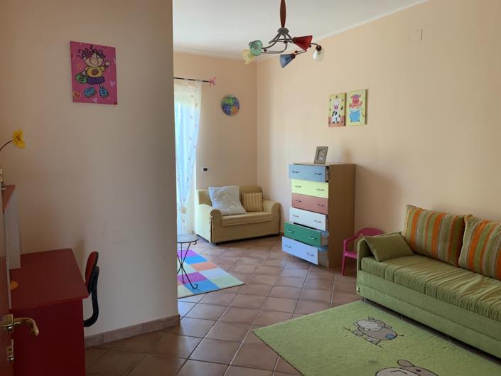 Image No.13-3 Bed House for sale