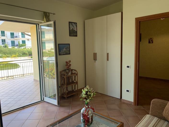 Image No.24-3 Bed House for sale