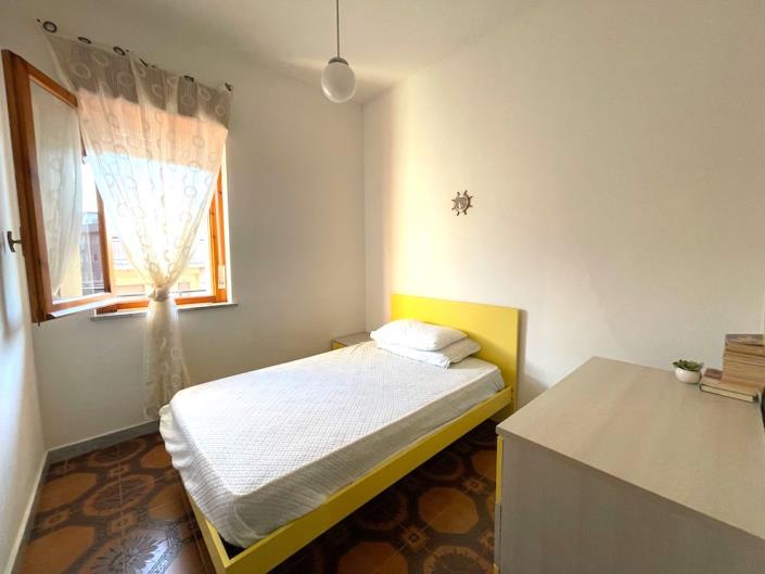 Image No.20-2 Bed Apartment for sale