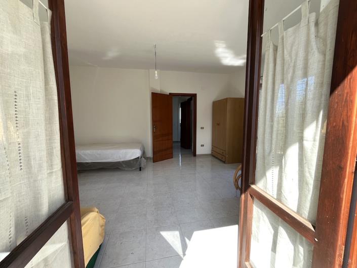 Image No.14-2 Bed Villa / Detached for sale