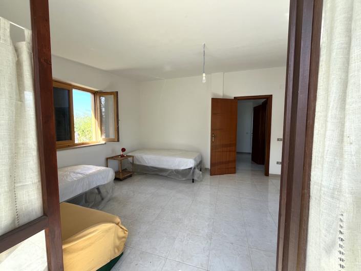 Image No.17-2 Bed Villa / Detached for sale