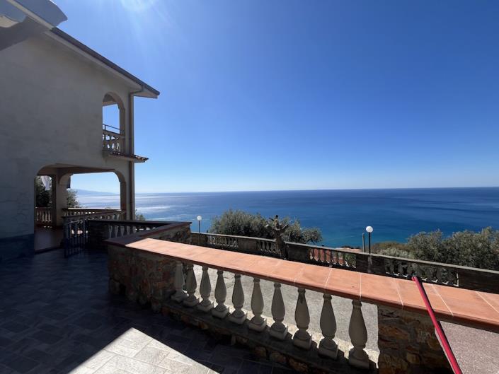 Image No.11-4 Bed Villa for sale