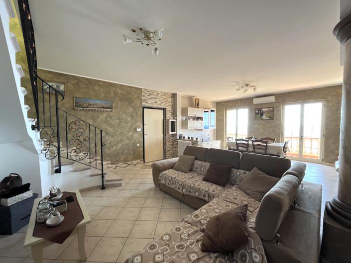 Image No.14-4 Bed Villa for sale