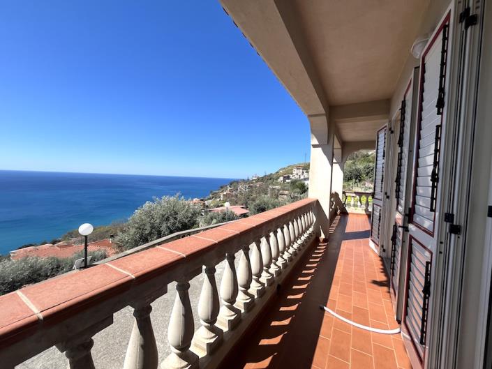 Image No.28-4 Bed Villa for sale