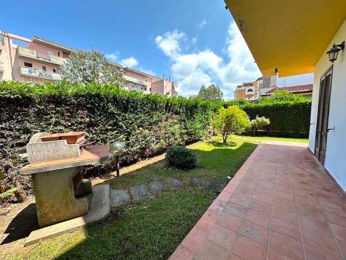 Image No.21-2 Bed Apartment for sale