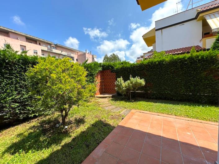 Image No.23-2 Bed Apartment for sale