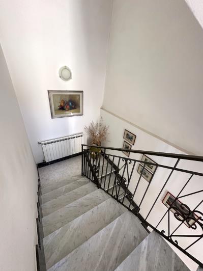 Image No.15-2 Bed House for sale