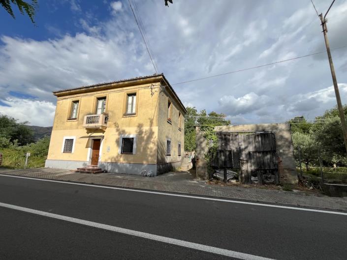 Image No.3-2 Bed Country House for sale