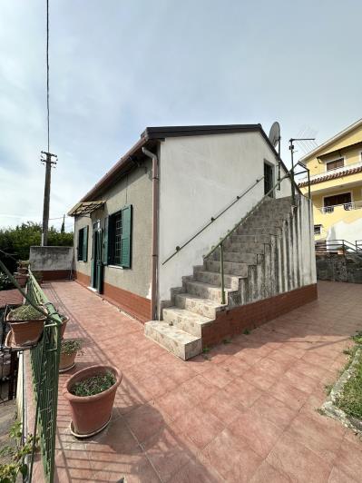 Image No.1-2 Bed Country House for sale
