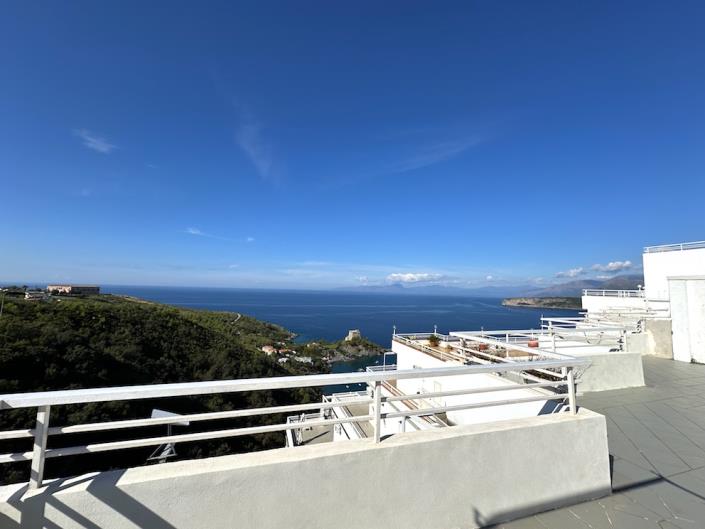 Image No.9-5 Bed Apartment for sale