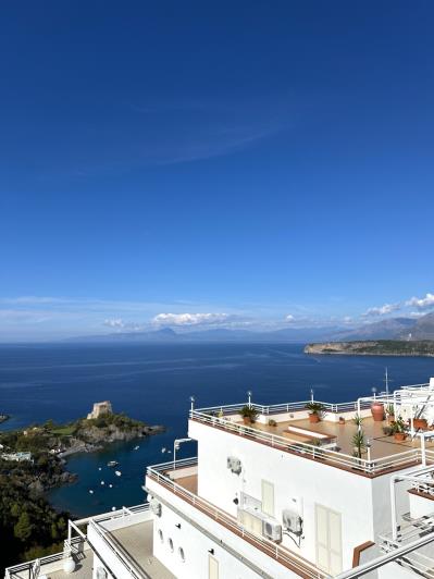 Image No.13-5 Bed Apartment for sale