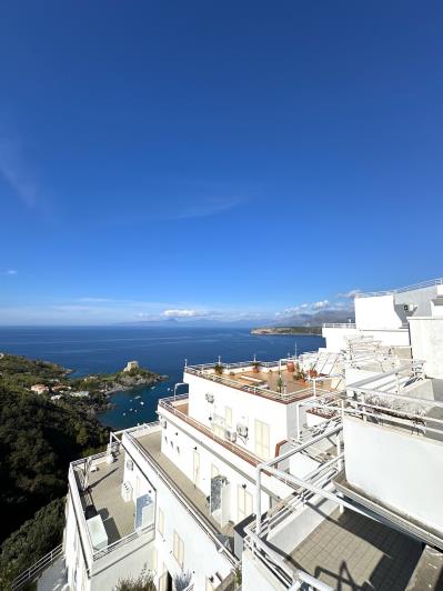 Image No.15-5 Bed Apartment for sale