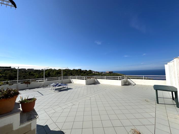 Image No.17-5 Bed Apartment for sale