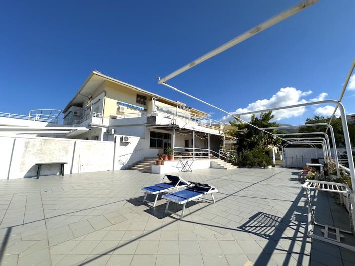 Image No.20-5 Bed Apartment for sale