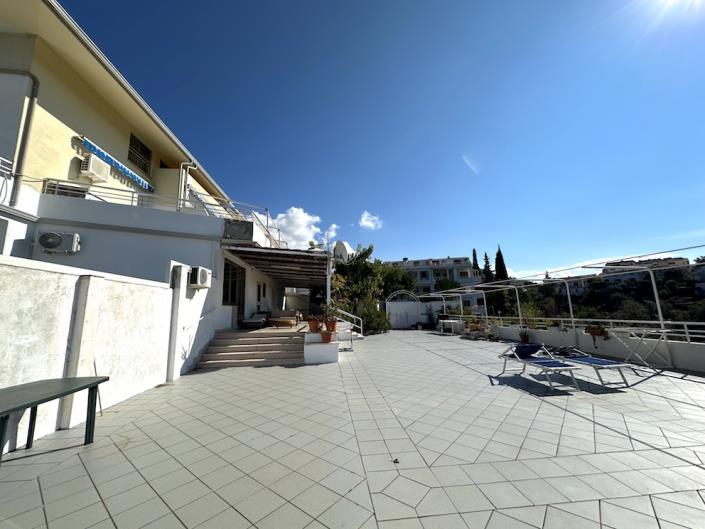 Image No.19-5 Bed Apartment for sale