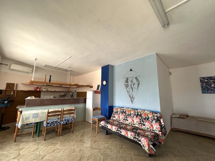 Image No.21-5 Bed Apartment for sale