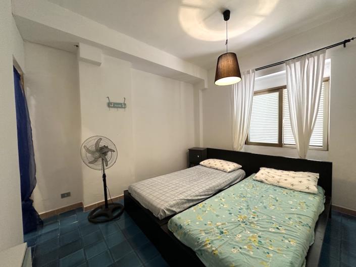 Image No.25-5 Bed Apartment for sale