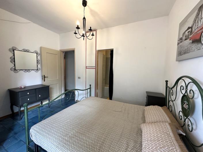 Image No.31-5 Bed Apartment for sale