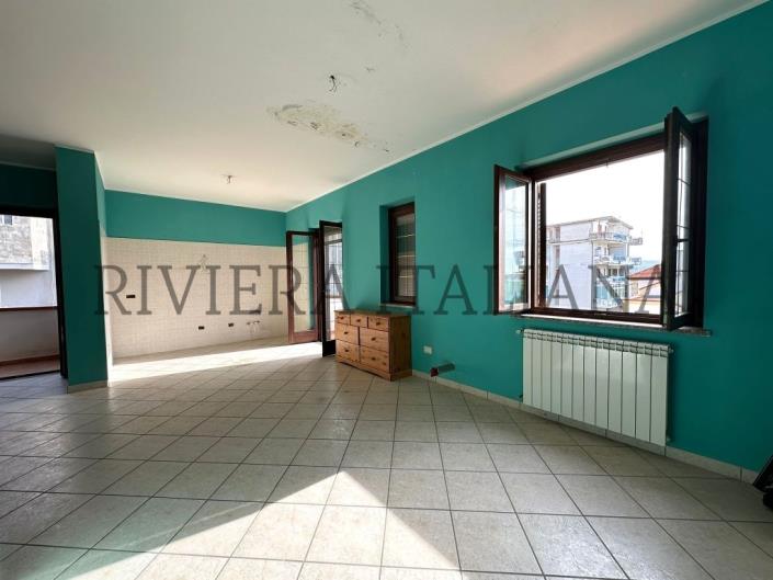 Image No.2-4 Bed Apartment for sale