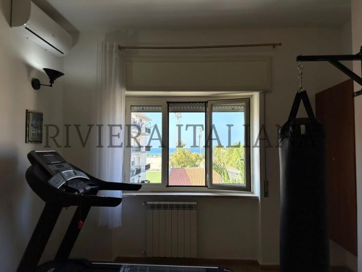Image No.12-3 Bed Apartment for sale