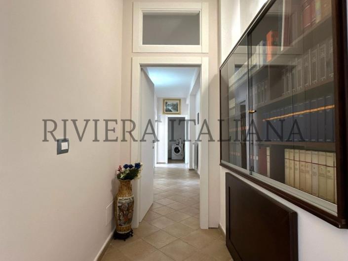Image No.17-3 Bed Apartment for sale