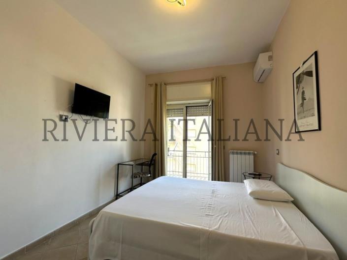 Image No.20-3 Bed Apartment for sale