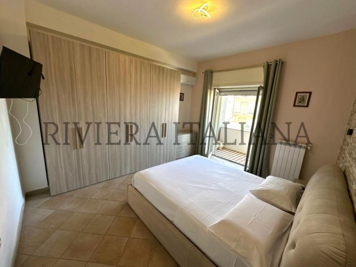 Image No.25-3 Bed Apartment for sale