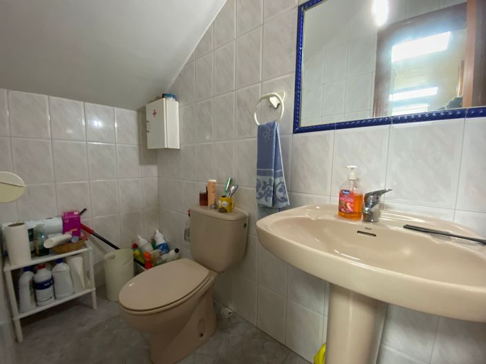 Image No.19-10 Bed Hotel for sale