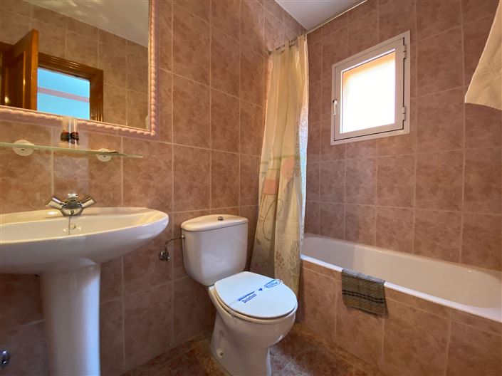 Image No.39-10 Bed Hotel for sale