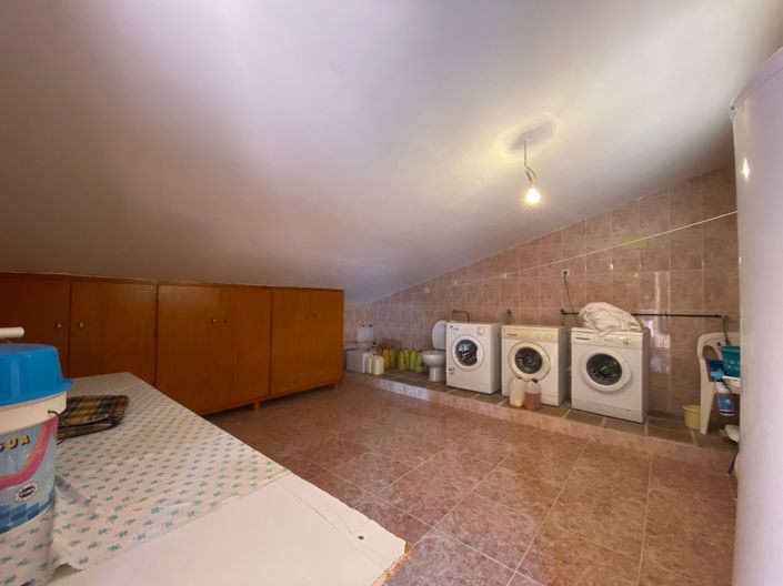 Image No.64-10 Bed Hotel for sale