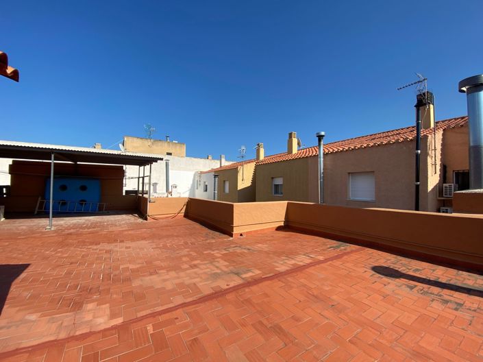 Image No.66-10 Bed Hotel for sale