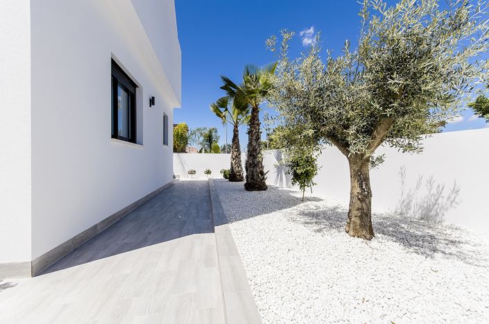 Image No.33-3 Bed Villa for sale