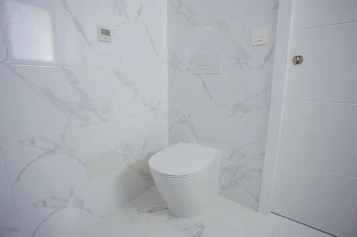 Image No.14-3 Bed Property for sale