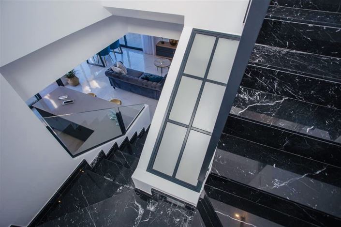 Image No.24-3 Bed Property for sale