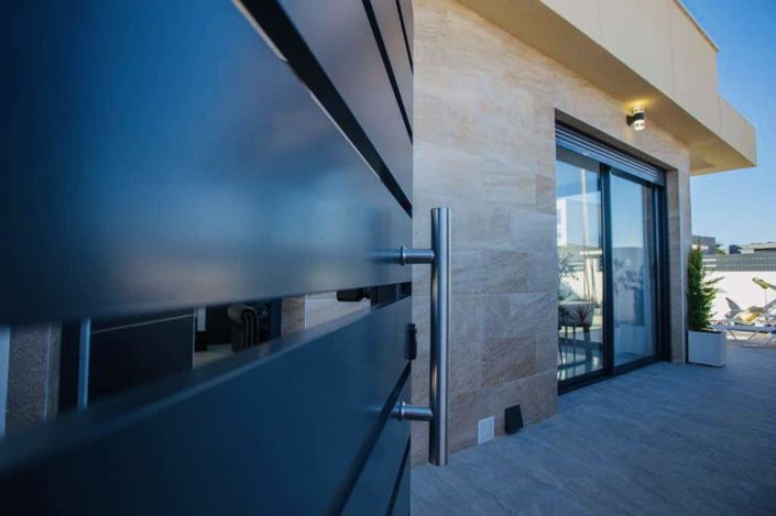 Image No.32-3 Bed Property for sale