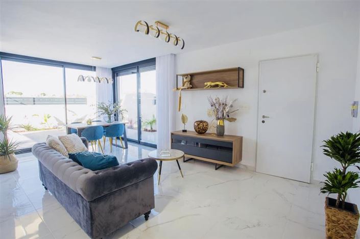 Image No.44-3 Bed Property for sale