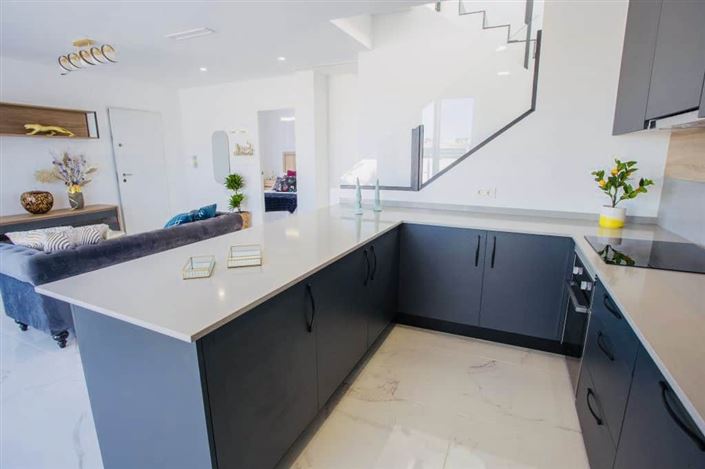 Image No.46-3 Bed Property for sale