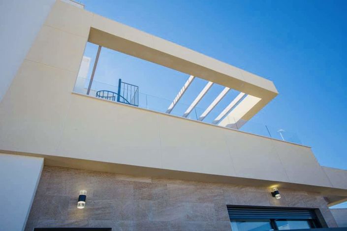 Image No.53-3 Bed Property for sale