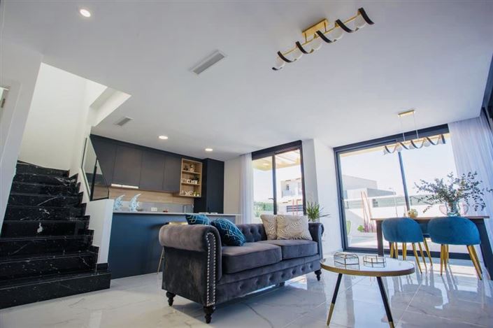 Image No.56-3 Bed Property for sale