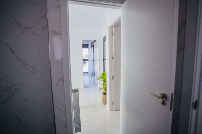 Image No.60-3 Bed Property for sale