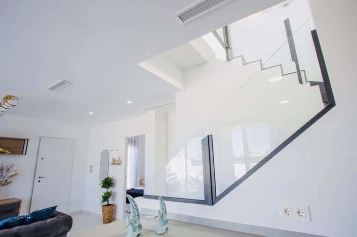 Image No.89-3 Bed Property for sale