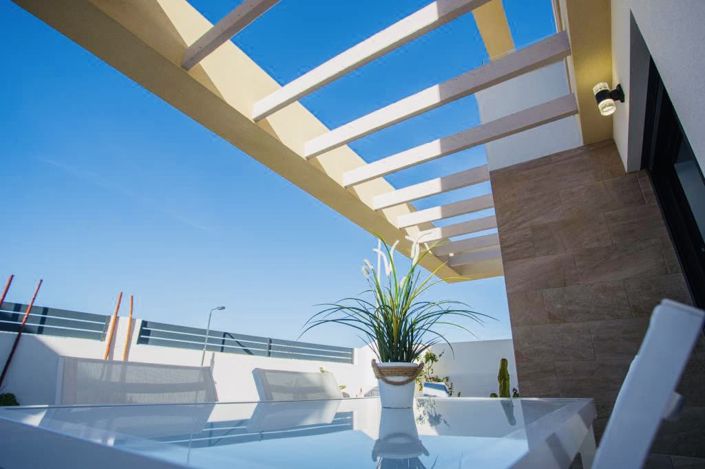 Image No.91-3 Bed Property for sale