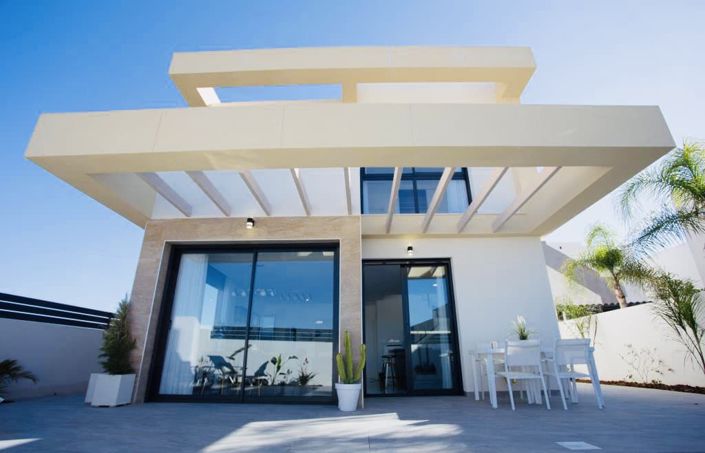 Image No.92-3 Bed Property for sale