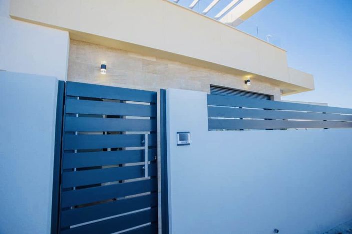 Image No.95-3 Bed Property for sale